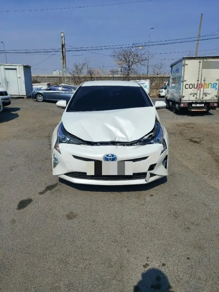 2018, Toyota / Prius, VIN: JTDKBRFUXJ3080523, 0 км., hybrid, 0 куб.см.