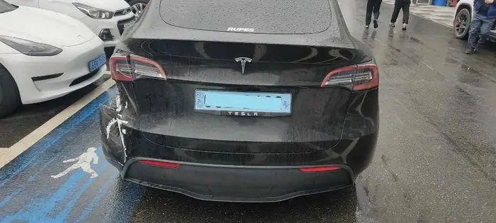 2021, Tesla / Model Y, VIN: 5YJYGDED7MF235147, 0 км., electric, 0 куб.см.