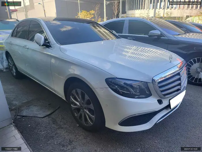 2019, Mercedes-Benz / E 300, VIN: WDDZF4KB3KA677770, 0 км., gas, 0 куб.см.