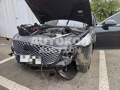 2023, Genesis / G80, 89719 км., gas, 2500 куб.см. 2023, Genesis / G80, 89719 км., gas, 2500 куб.см.
